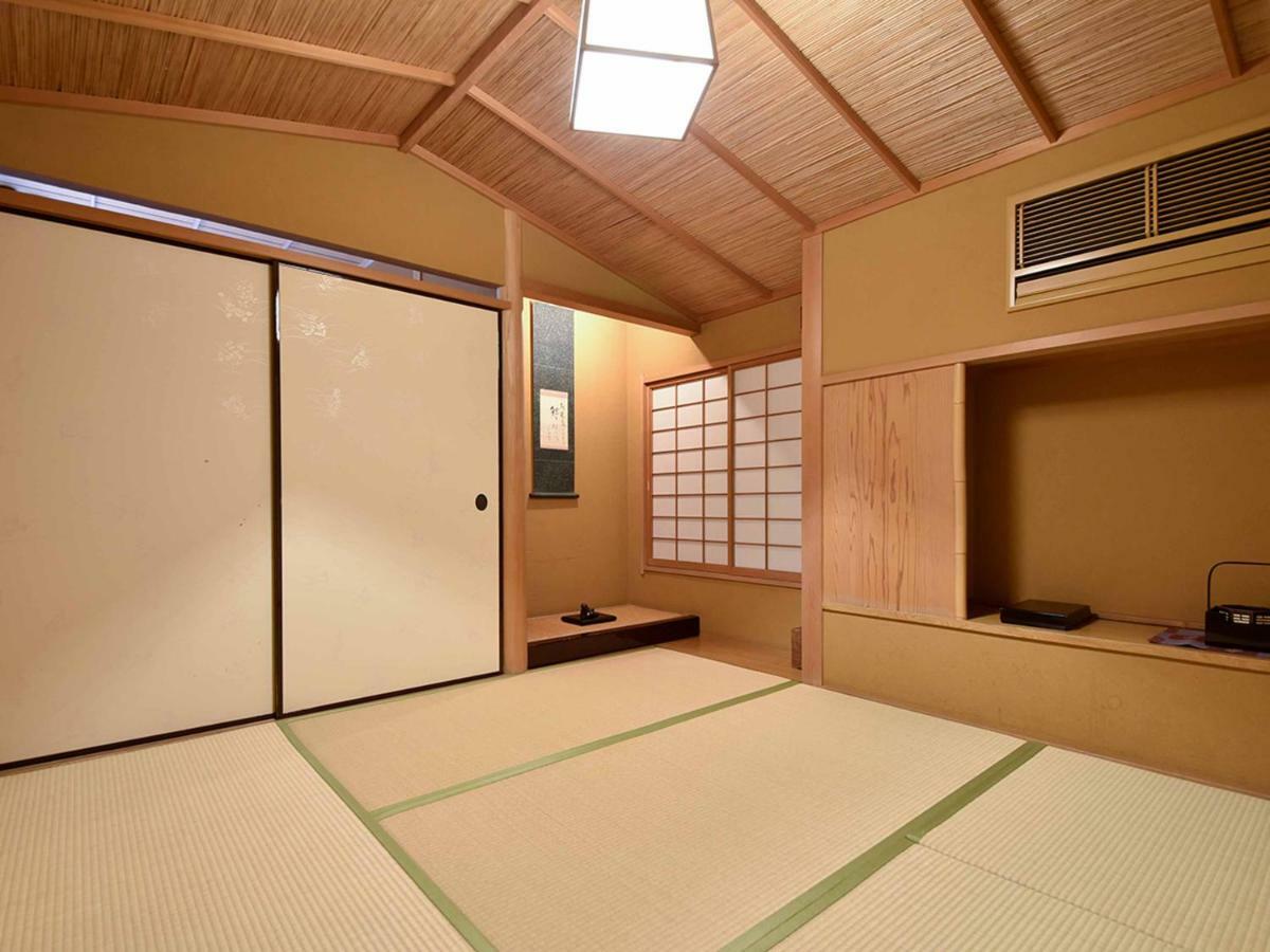 Yamatoya Besso 4* Matsuyama (Ehime)